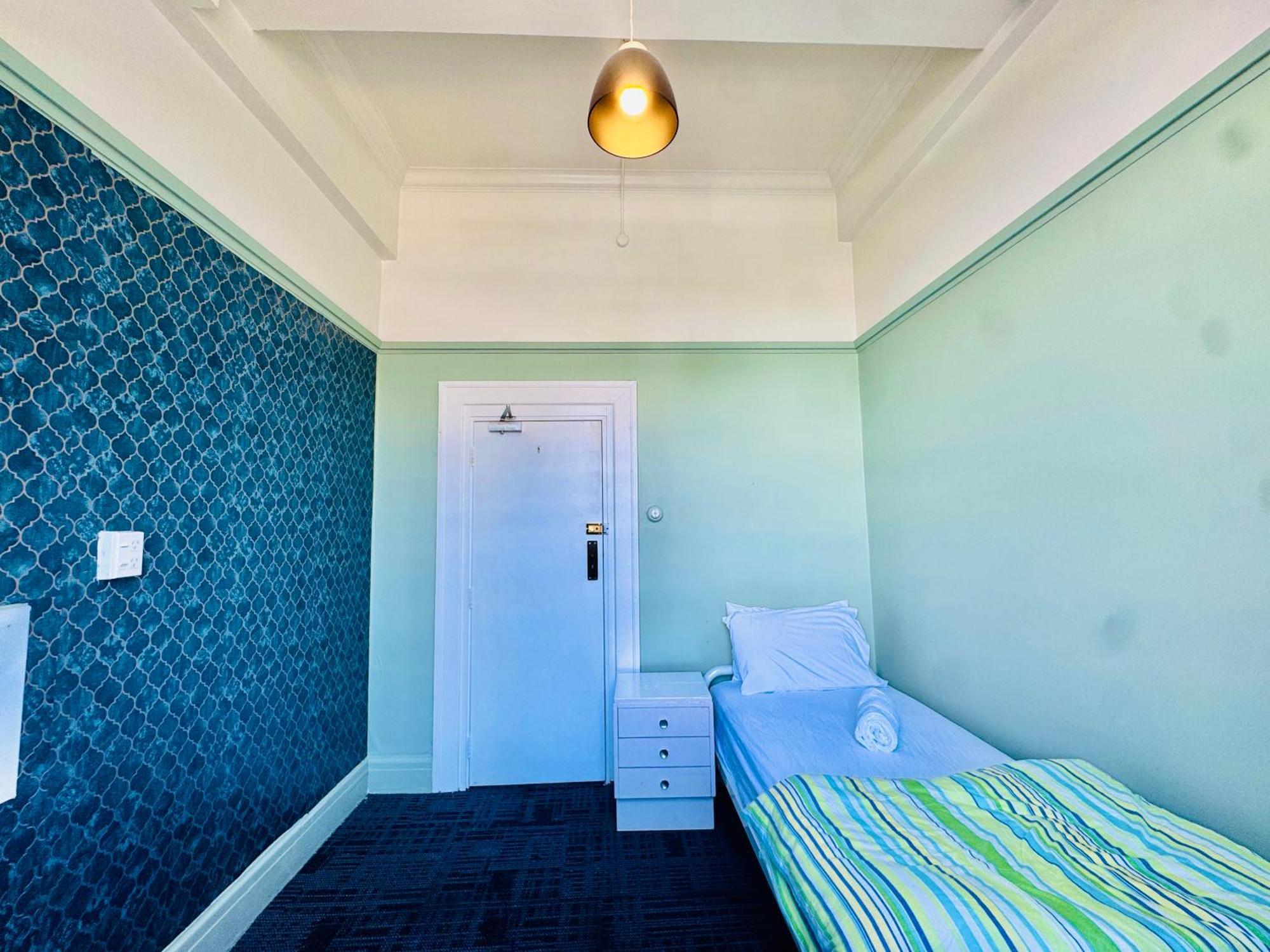 Crashpalace Backpackers Napier Buitenkant foto