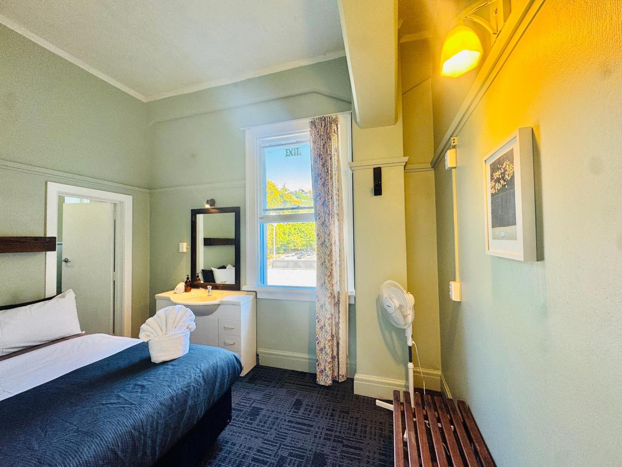 Crashpalace Backpackers Napier Buitenkant foto